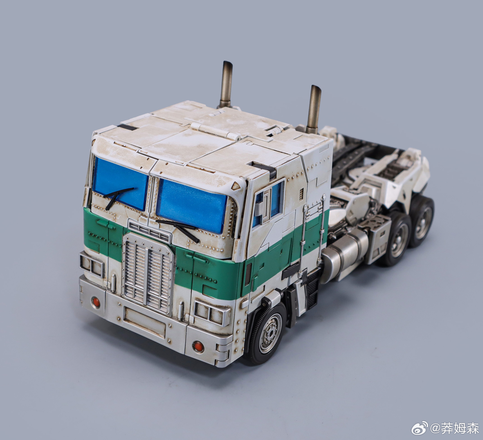 In Stock New Magnificent Mecha MM-01W OptimusPrime Repaint Ver. Die-cast Figure