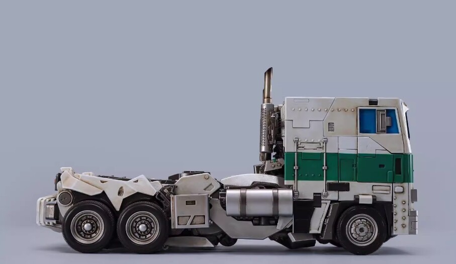 In Stock New Magnificent Mecha MM-01W OptimusPrime Repaint Ver. Die-cast Figure