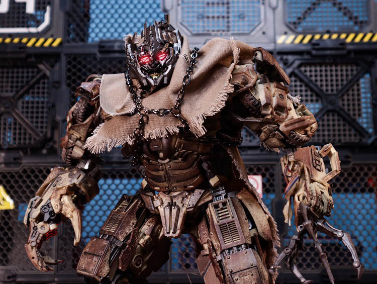 In Stock New Unique Toys R-05 Desperado Mege Truck Desert Version Action Figure