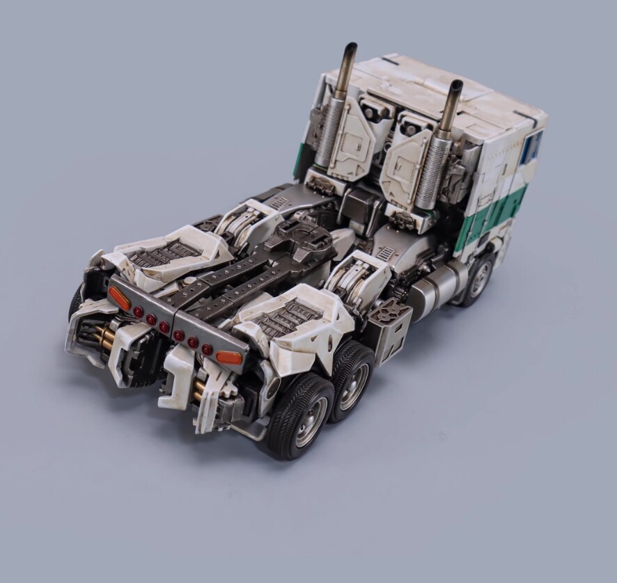 In Stock New Magnificent Mecha MM-01W OptimusPrime Repaint Ver. Die-cast Figure