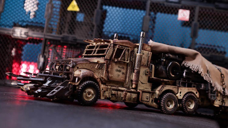 In Stock New Unique Toys R-05 Desperado Mege Truck Desert Version Action Figure