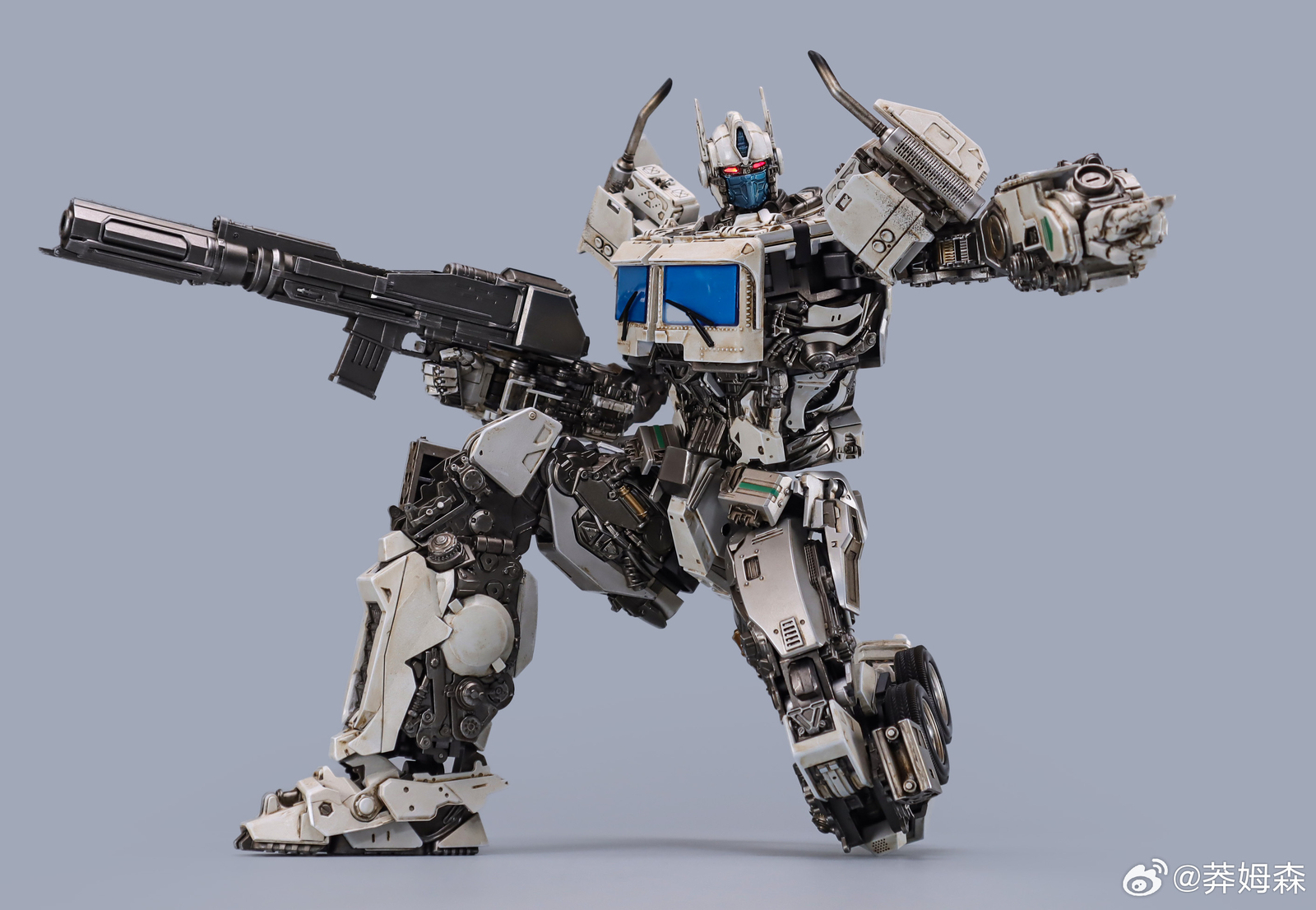 In Stock New Magnificent Mecha MM-01W OptimusPrime Repaint Ver. Die-cast Figure