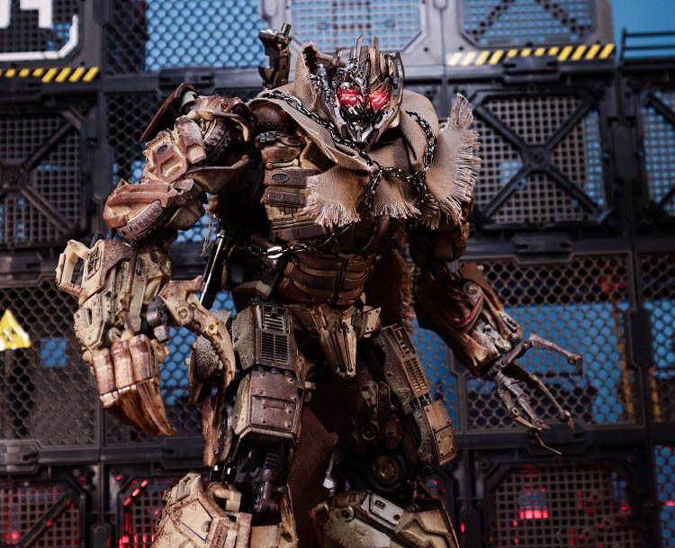 In Stock New Unique Toys R-05 Desperado Mege Truck Desert Version Action Figure