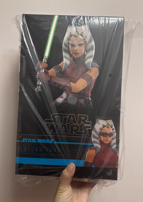 In Stock New Hot Toys TMS123 Star Wars Ahsoka Tano (Padawan) 1/6 Action Figure