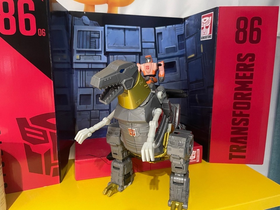 Transforms Studio Series 86-06 Leader Grimlock and Autobot Wheelie 1986 Movie