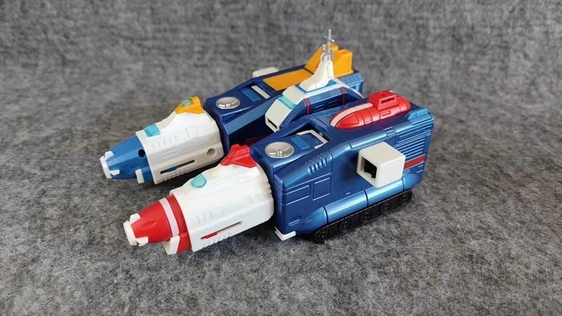 New FJ Voltron Vehicle Force 15 Form-fitting Airplane Transforms Figure Toy