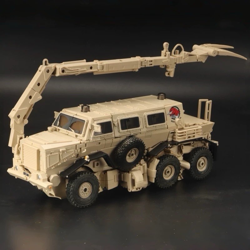 In Stock New 4th Party Masterpiece NBE-01 Bonecrusher Oversized Version Toy