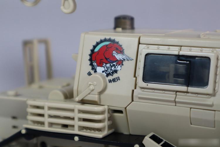 In Stock New 4th Party MP Scale MMP-14 Bonecrusher Action Figure Transforms Toy