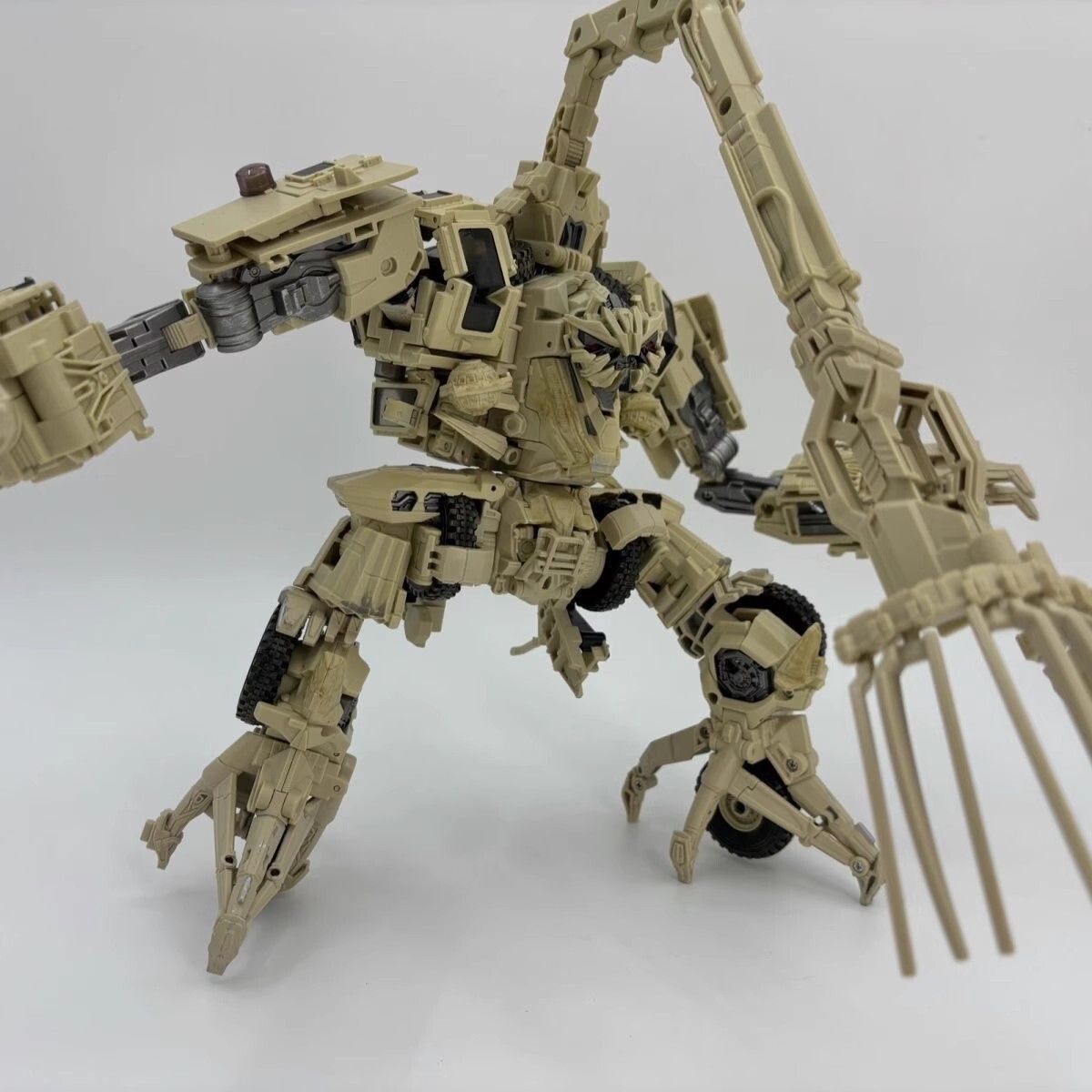In Stock New 4th Party MP Scale MMP-14 Bonecrusher Action Figure Transforms Toy
