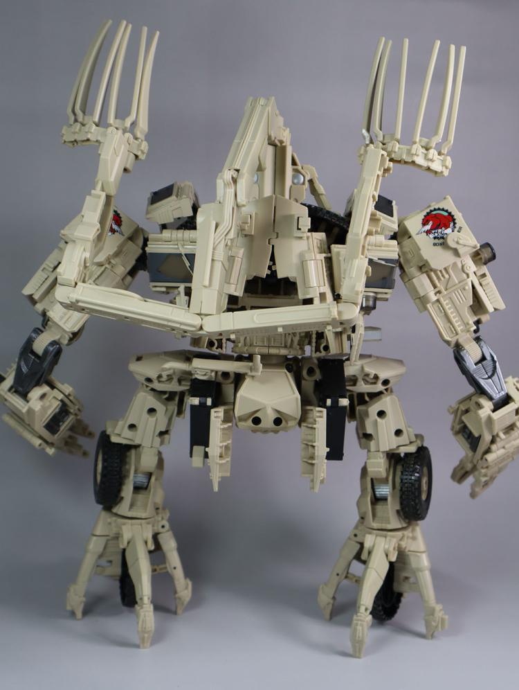 In Stock New 4th Party MP Scale MMP-14 Bonecrusher Action Figure Transforms Toy
