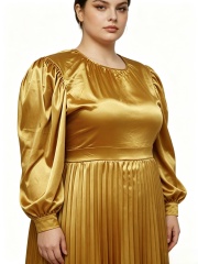 Plus size Round neck pleated long sleeved dress