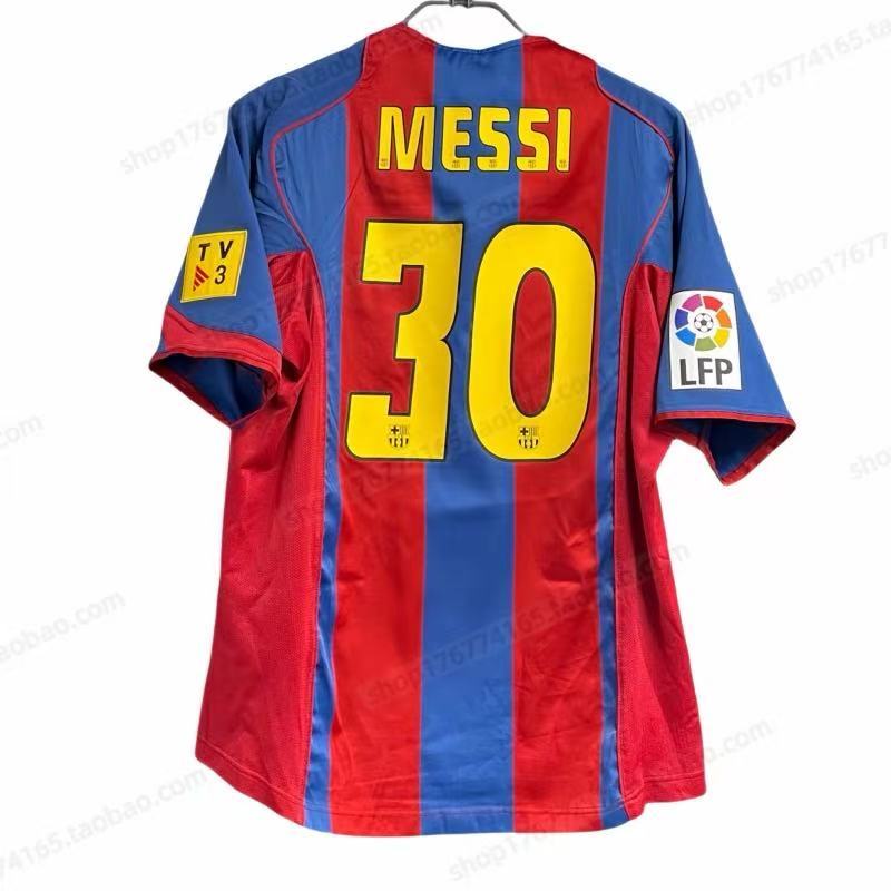 04/05 Barcelona home jersey 10
