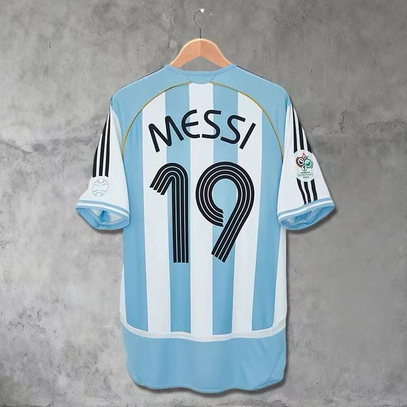 2006 Argentina home jersey  10
