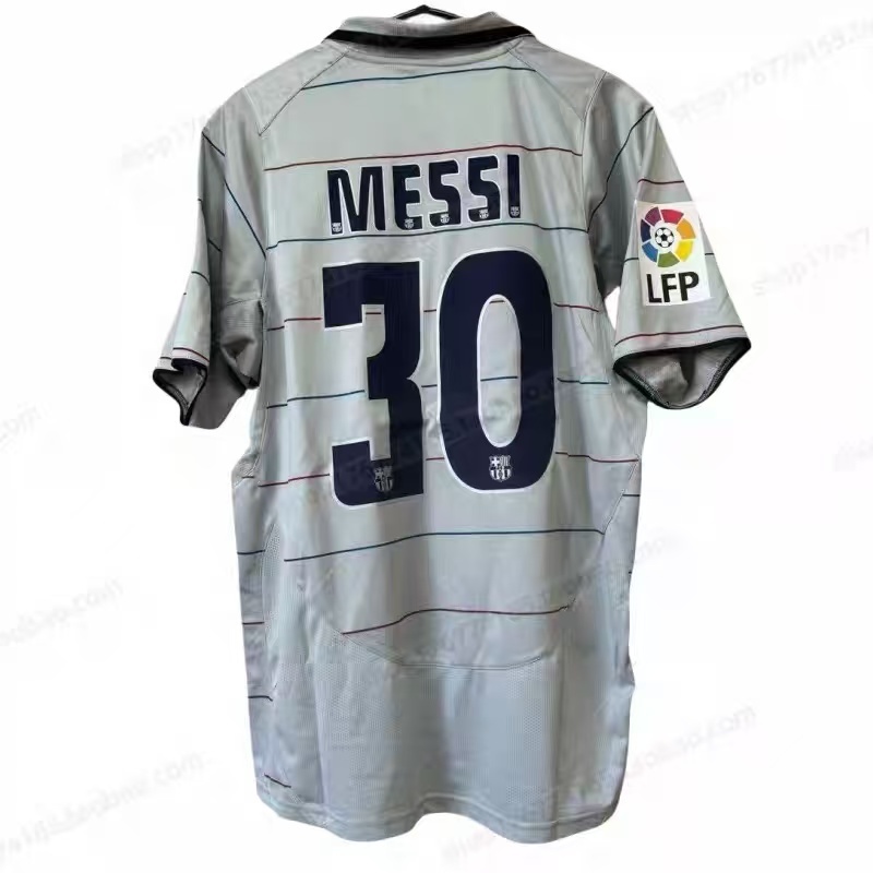 03/04 Barcelona away jersey 10