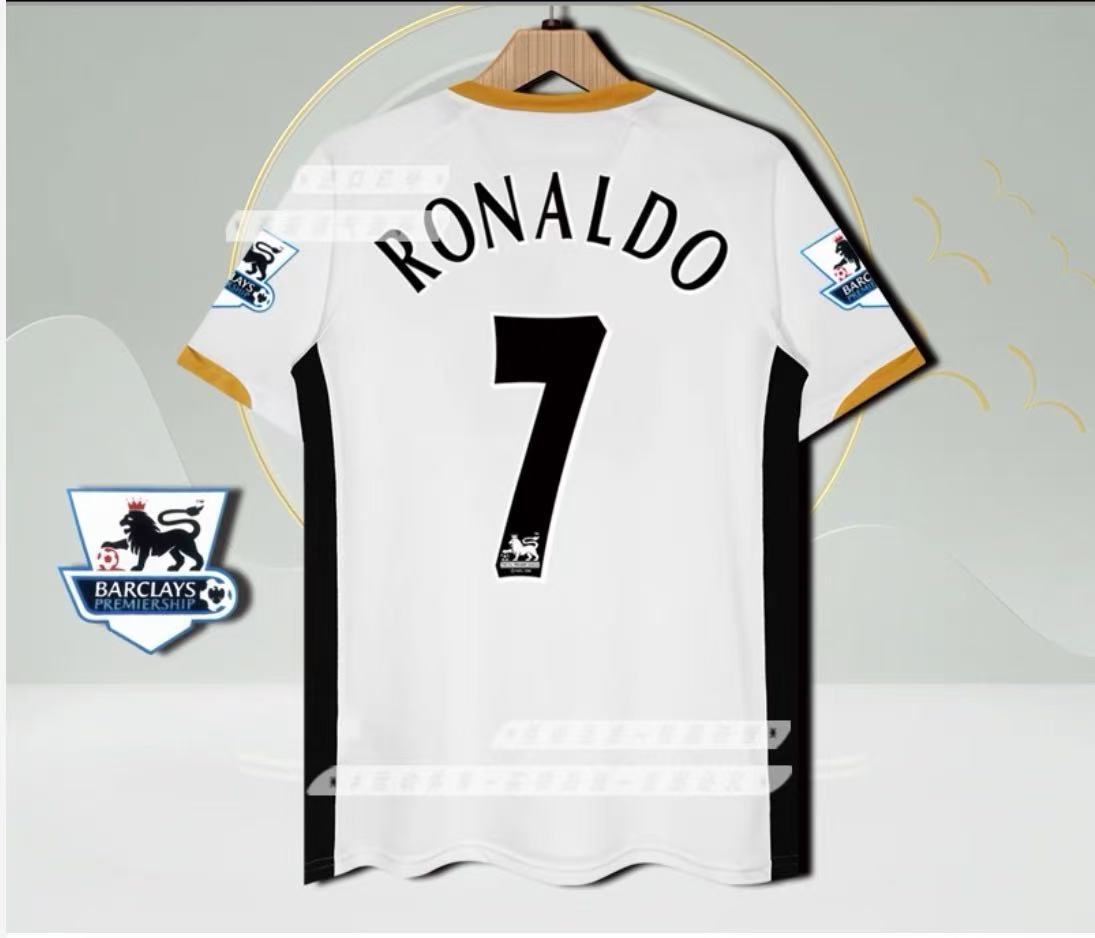 06/07 Manchester United away jersey # 7 Ronaldo