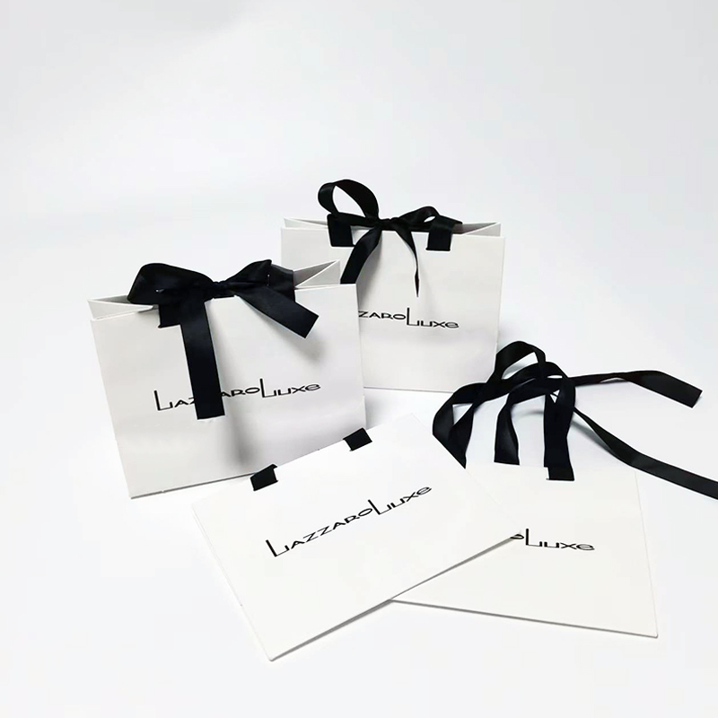 White Paper Gift Bag,YI YUAN,White Paper Gift Bag