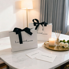 White Paper Gift Bag,YI YUAN,White Paper Gift Bag