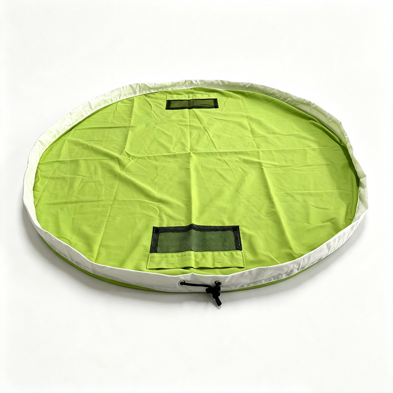 Round foldable portable storage mat with mesh pockets drawstring toy organizer mat for camping travel