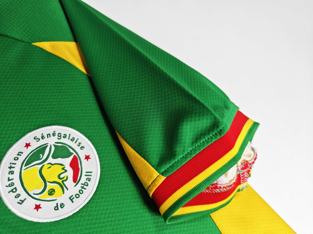 Vintage World Cup 2002 Senegal "Lions of Teranga" Away Retro Jersey – 5A Grade Premium Edition