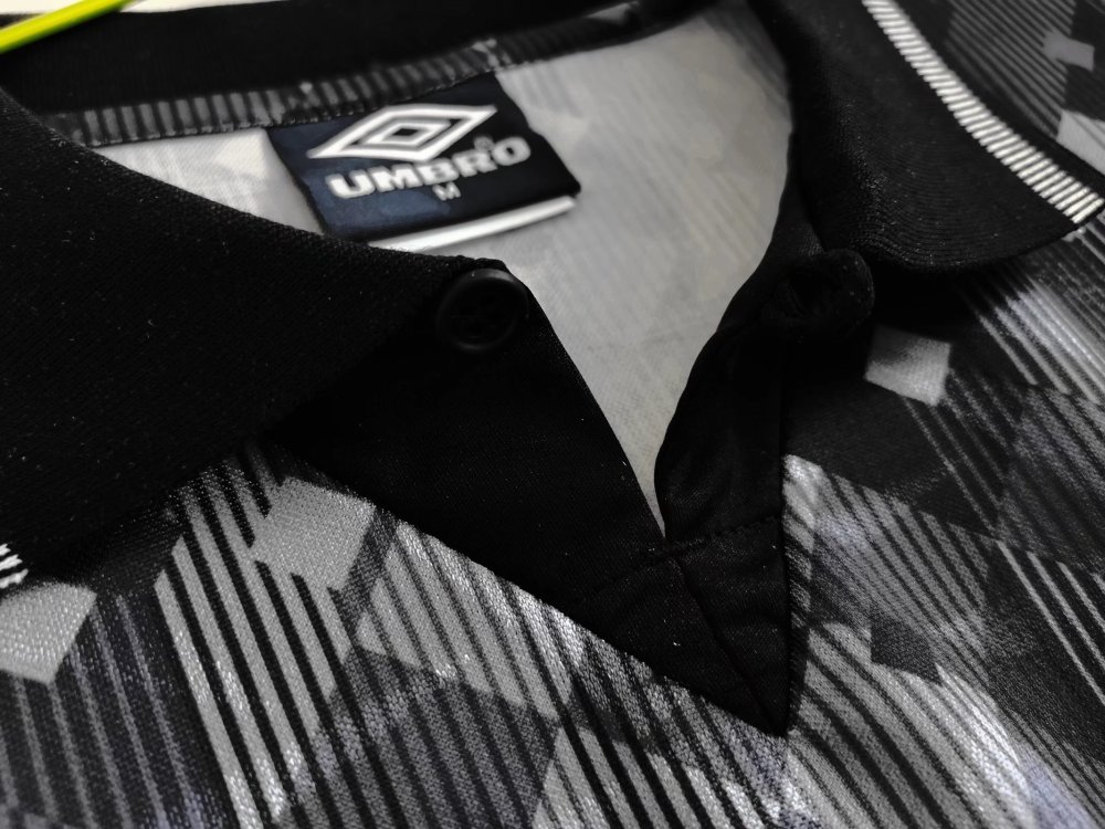 Vintage 1990 England Umbro Black Retro Jersey – Iconic Diamond Jacquard – 5A Grade Edition