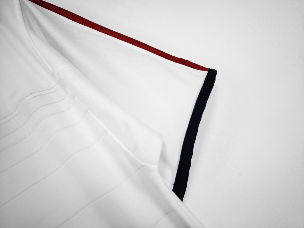Vintage Euro 2004 England Home "St George's Cross" Retro Jersey – 3B Grade Edition