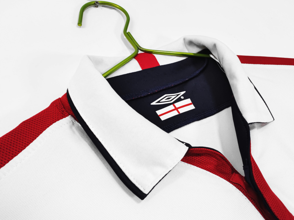 Vintage Euro 2004 England Home "St George's Cross" Retro Jersey – 3B Grade Edition