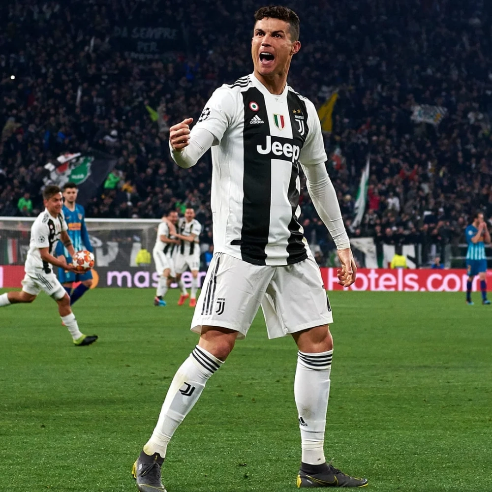 Vintage 2018/19 Juventus Home "CR7 Debut Season" Retro Jersey – 5A Grade Edition