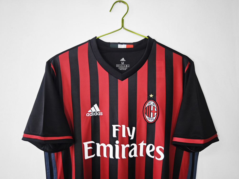 Vintage 2016/17 AC Milan Home "Rossoneri" Classic Stripes Jersey – 8A Grade Edition