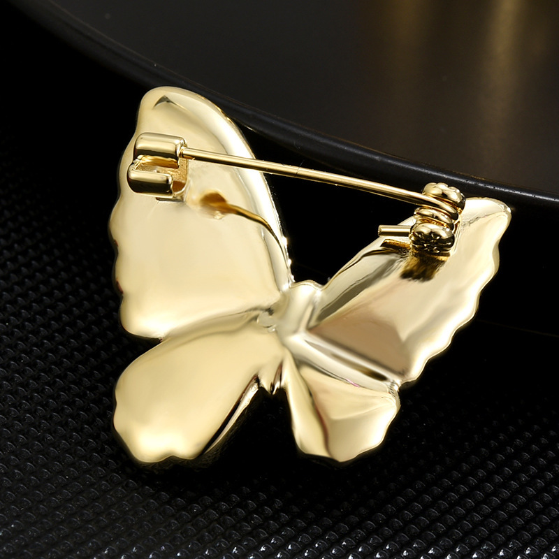 Elegant Shell Butterfly Brooch Exquisite Suit Rhinestone Brooches Accessories Suit Brooch Pins Ornaments 2022 New Jewelries