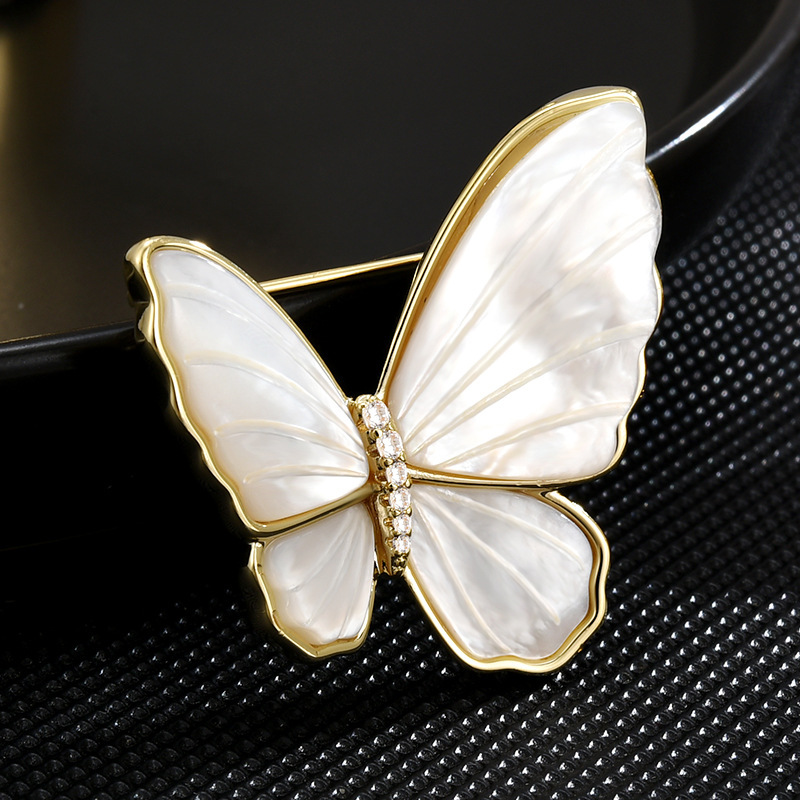 Elegant Shell Butterfly Brooch Exquisite Suit Rhinestone Brooches Accessories Suit Brooch Pins Ornaments 2022 New Jewelries