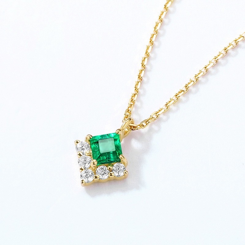 Wholesale 14K Gold Plated Exquisite Retro Luxury Pendant Necklace Female Lab Grown Emerald Square Set Zirconium Diamond Made Sterling Silver Chains
