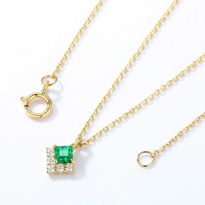 Wholesale 14K Gold Plated Exquisite Retro Luxury Pendant Necklace Female Lab Grown Emerald Square Set Zirconium Diamond Made Sterling Silver Chains