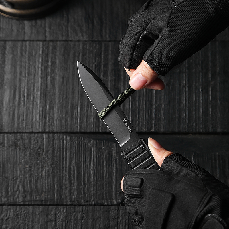 Outdoor tactical knife