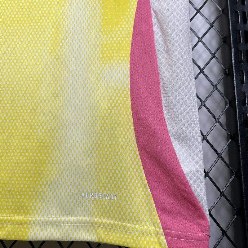 Juventus Away Kit(Jersey+Shorts) 2024/25