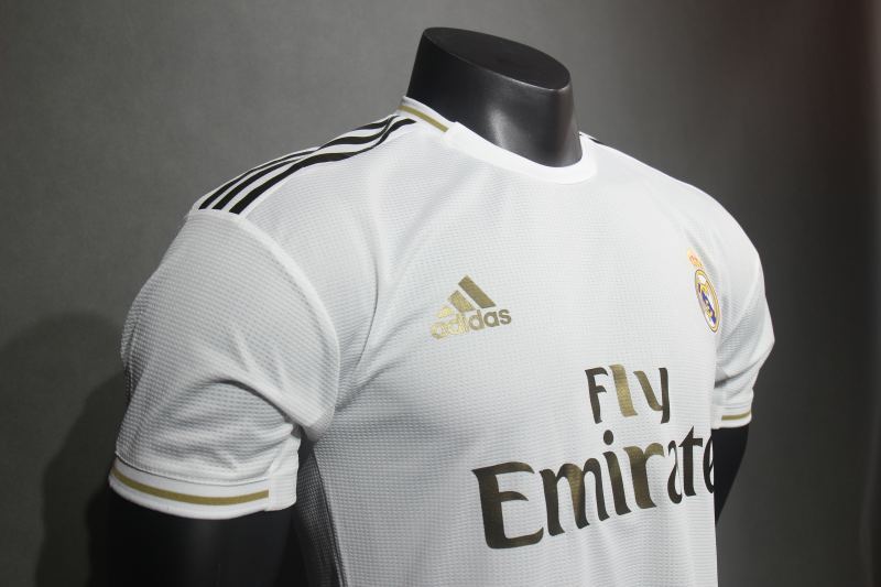 Retro Real Madrid Home Player Edition 2019/20