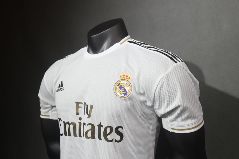 Retro Real Madrid Home Player Edition 2019/20