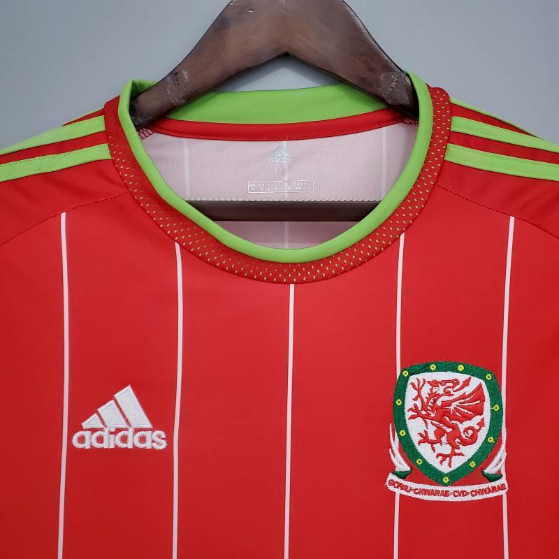 Retro Wales home 2015/2016