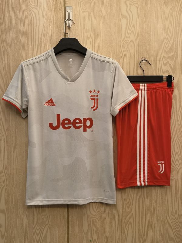 Retro Juventus away 2019/20