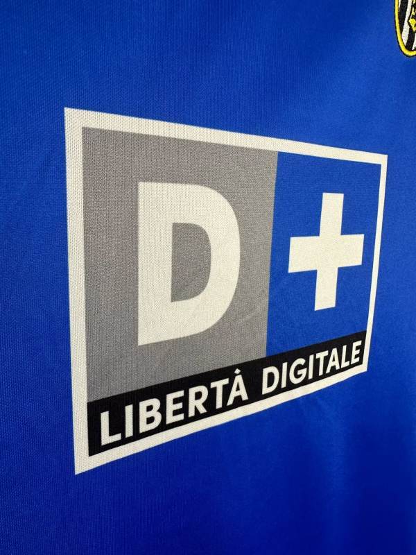 Retro Juventus away long sleeved 1999/00