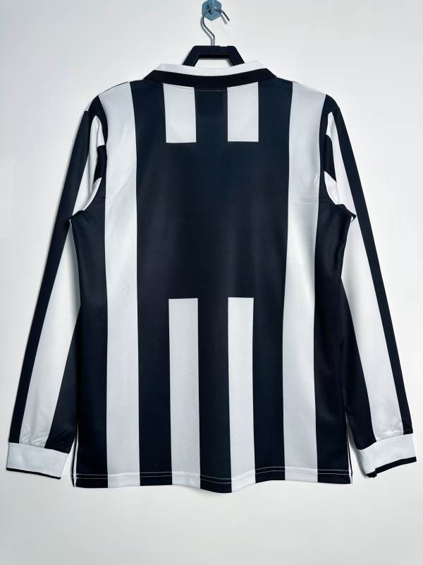 Retro Juventus home long sleeved 1995/97