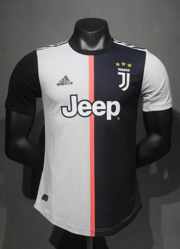 Retro Juventus Home Player Edition 2019/20