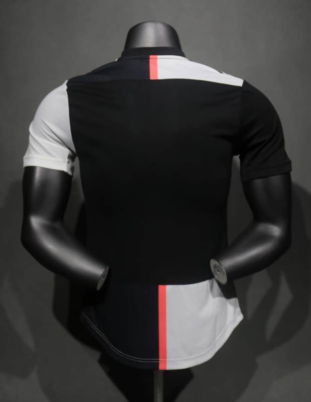 Retro Juventus Home Player Edition 2019/20