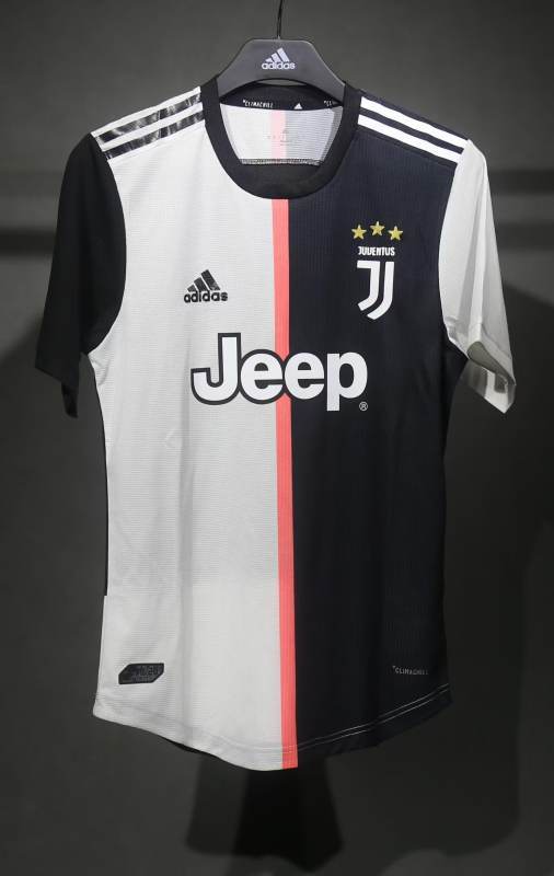 Retro Juventus Home Player Edition 2019/20