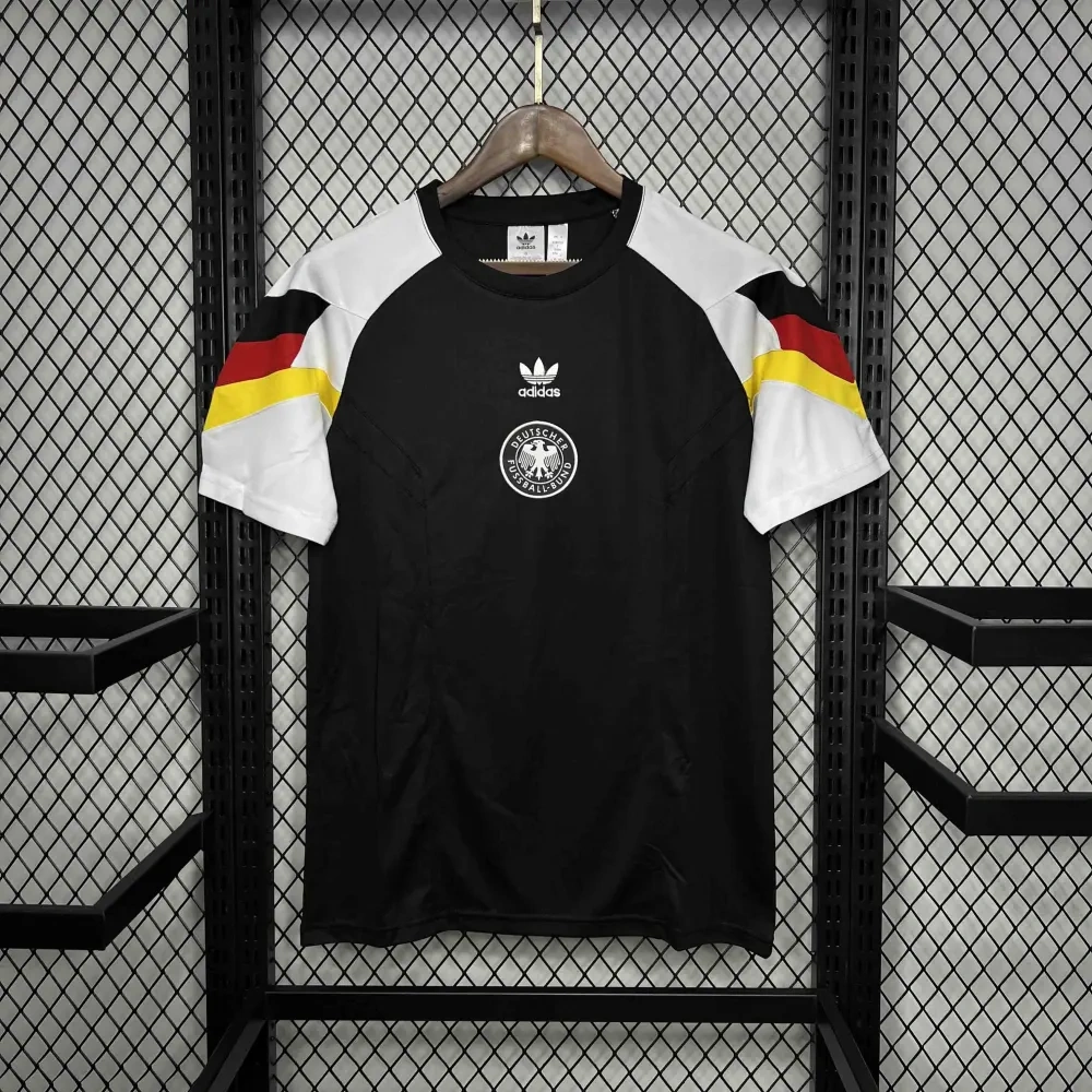 24-25 Germany pre-match training uniform
