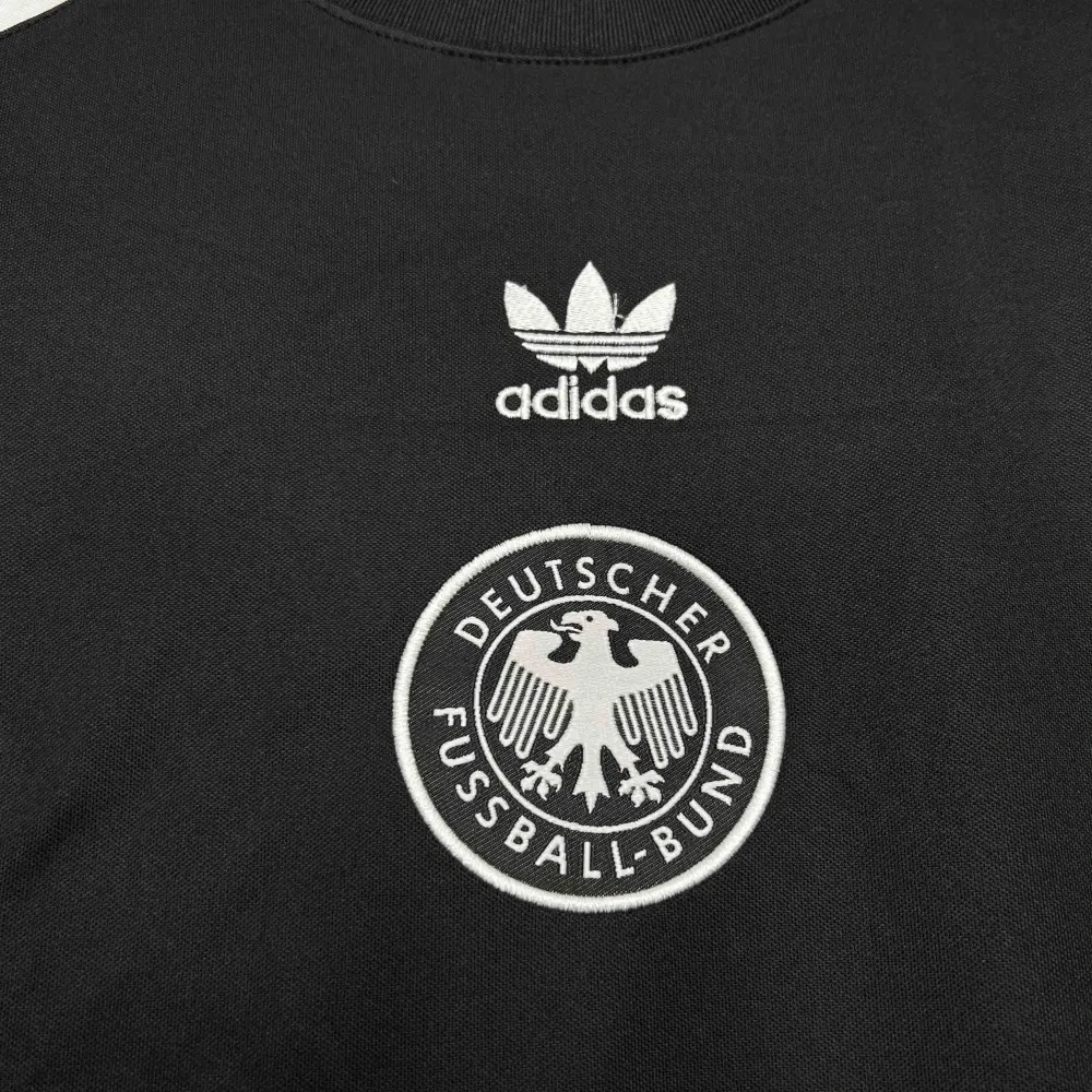 24-25 Germany pre-match training uniform