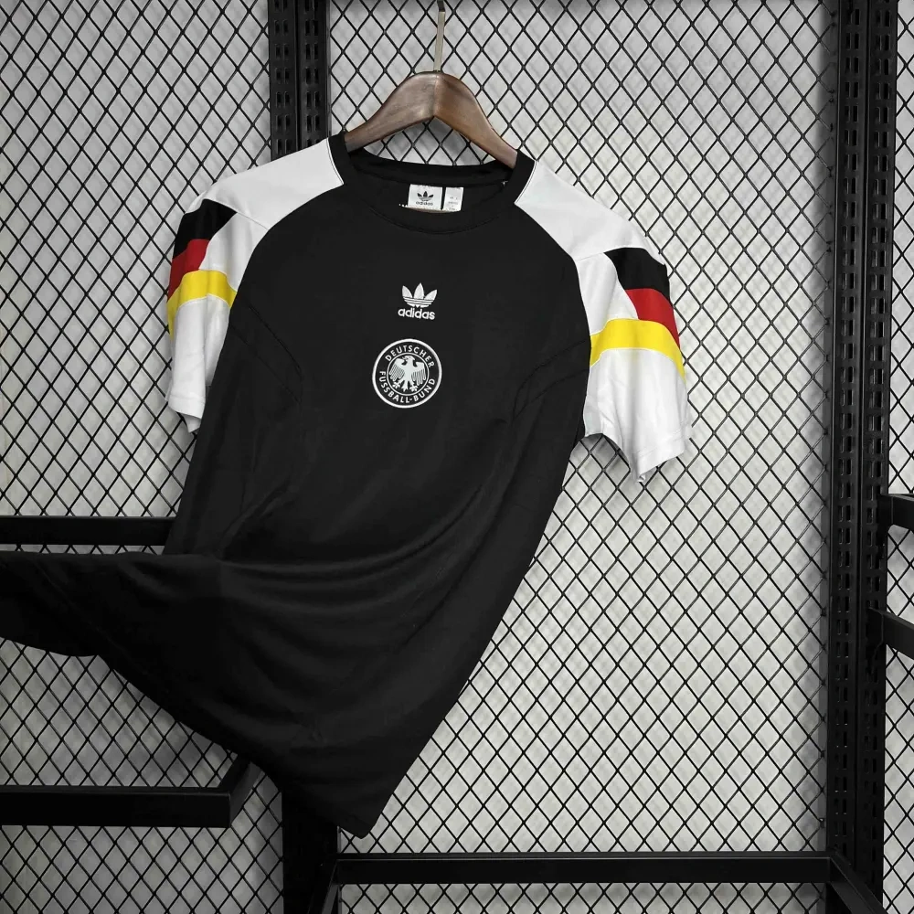 24-25 Germany pre-match training uniform