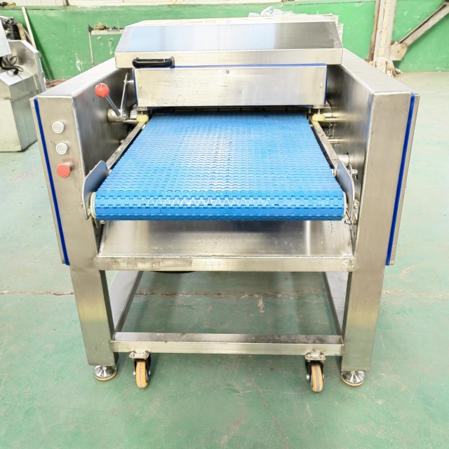 Stainless Steel Chicken Duck Neck Peeling Machine Chicken Neck Skin Removing Machine