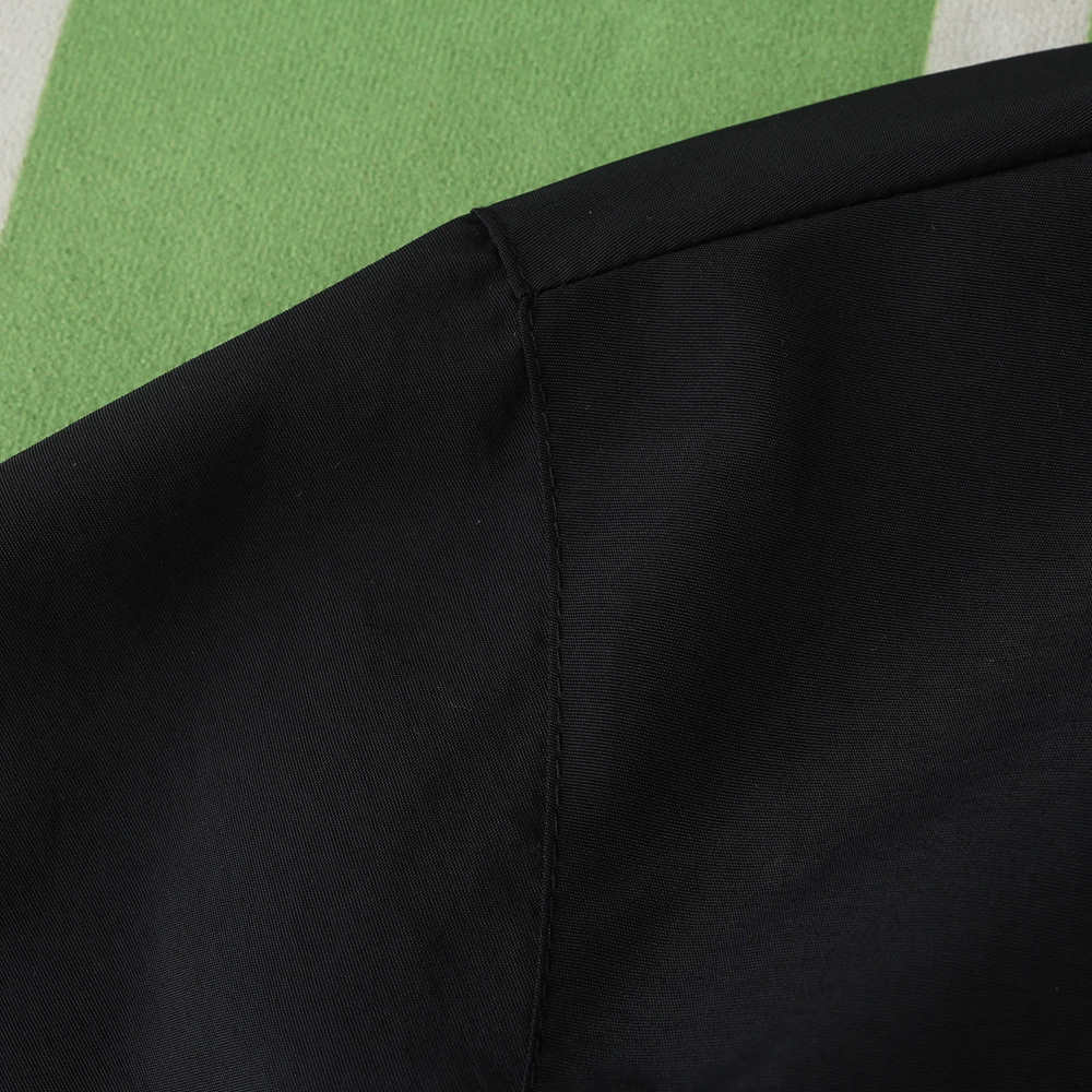 2425 Manchester United F.C. Wear on both sides windbreaker