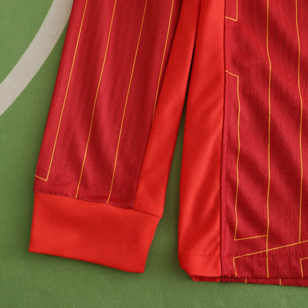 2425 season Liverpool home Long sleeved Player version