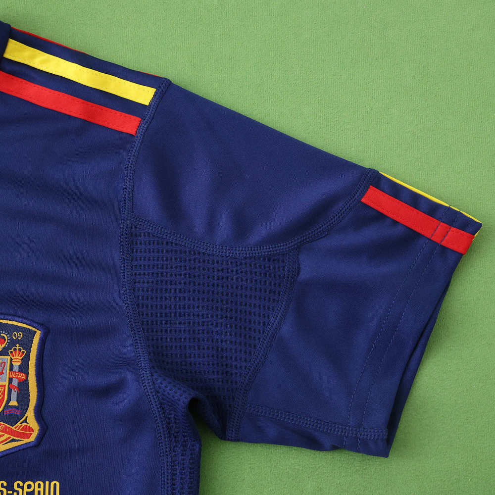 2010 season Spain away Kids kit